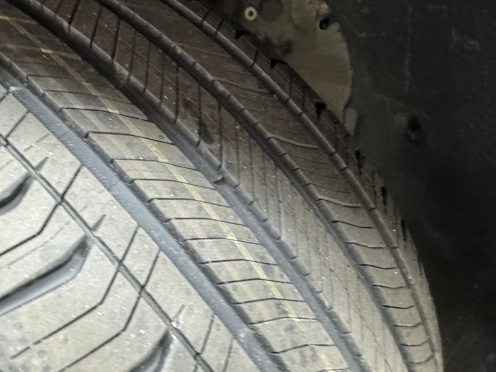 Certified Used 2025  BMW xDrive28i image 29