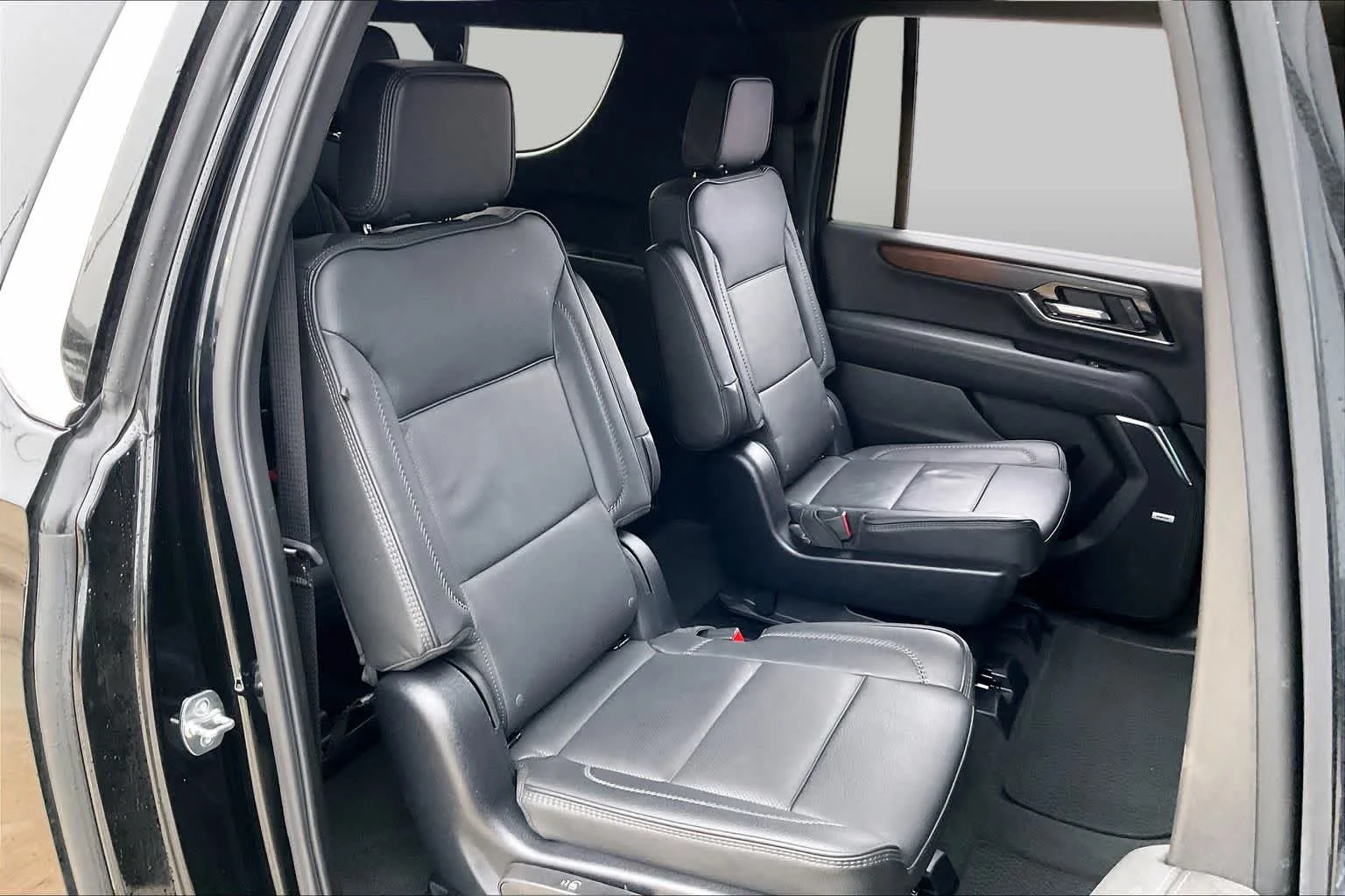 Used 2025 Onyx Black GMC Denali image 17