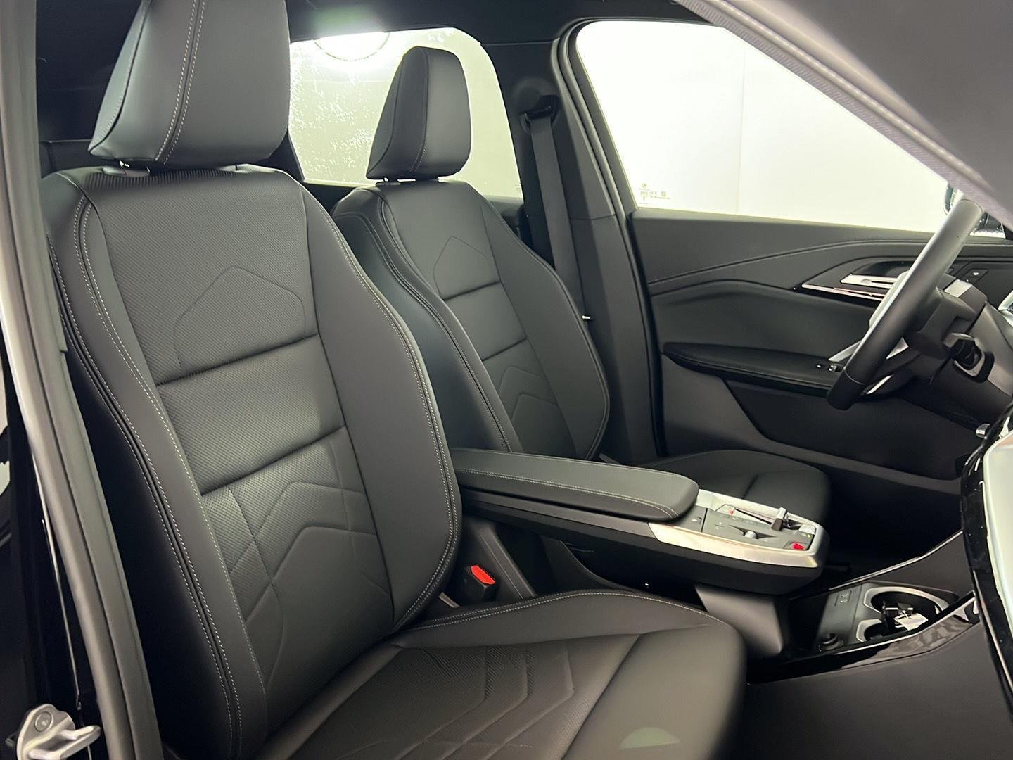 New 2026 Jet Black BMW xDrive28i image 14