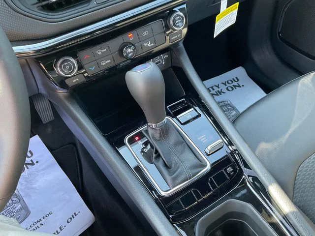New 2026 Sting-Gray Clearcoat Jeep Latitude image 22