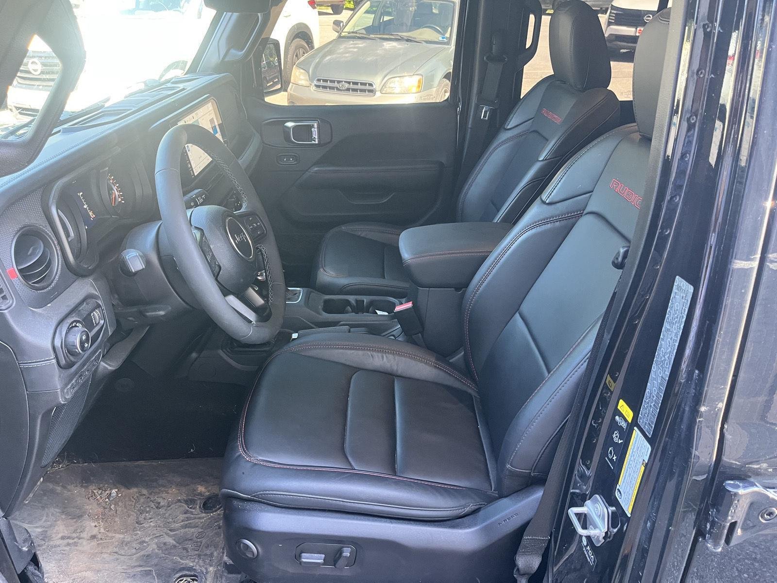 Used 2025 Black Clearcoat Jeep Rubicon image 11