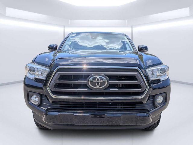 Used 2022 Midnight Black Metallic Toyota SR5 image 8