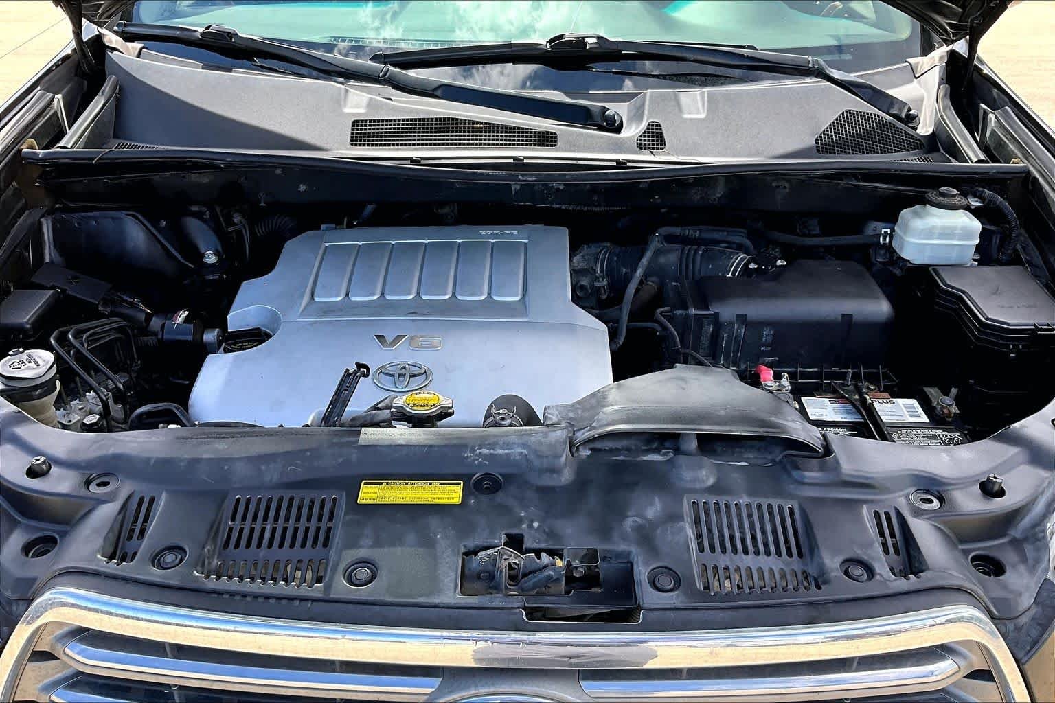 Used 2010 Black Toyota Limited image 26