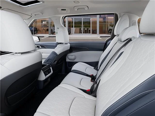 New 2026 Snow White Pearl Kia SX image 45
