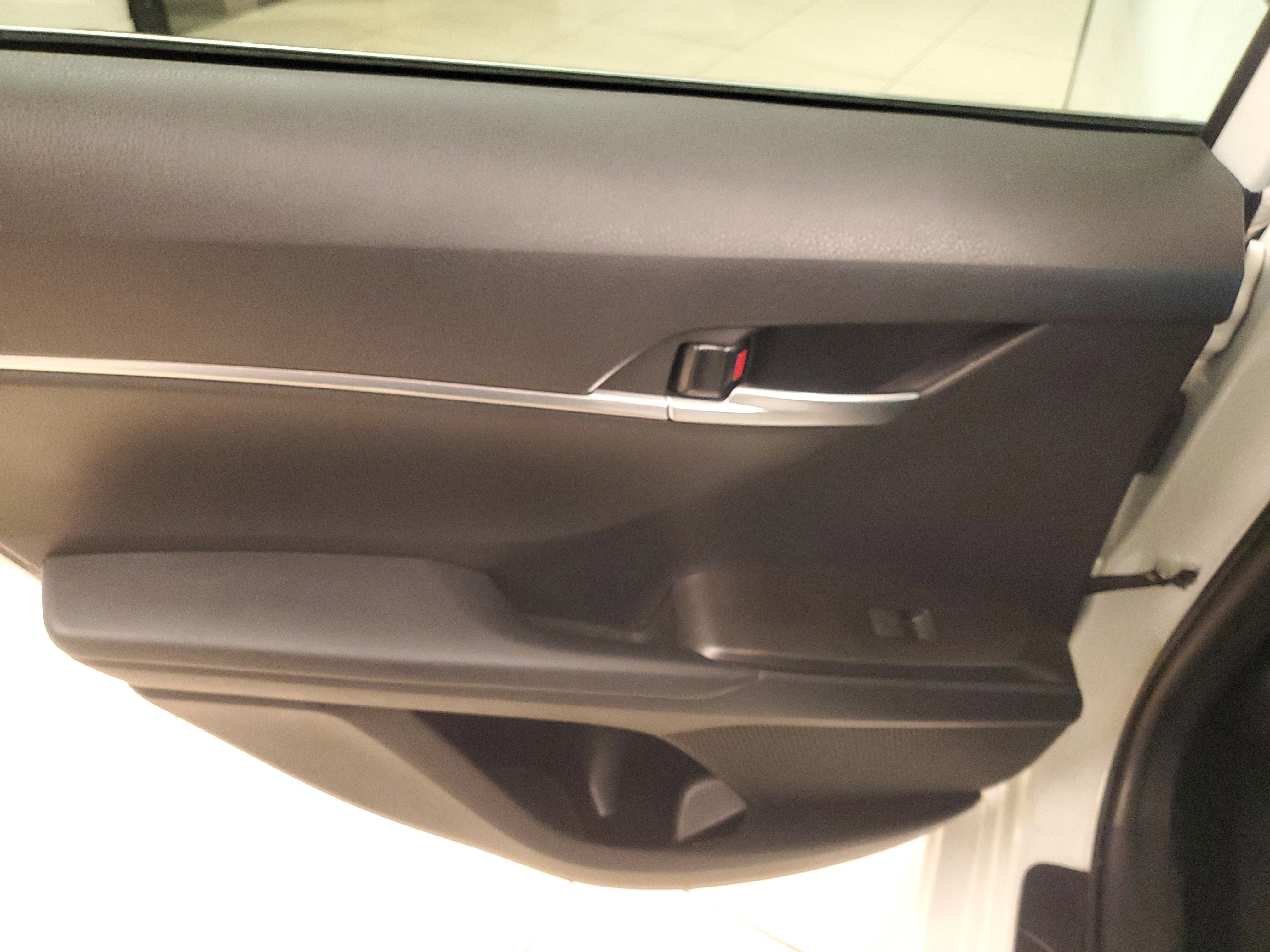 Used 2024 Ice Toyota SE image 13