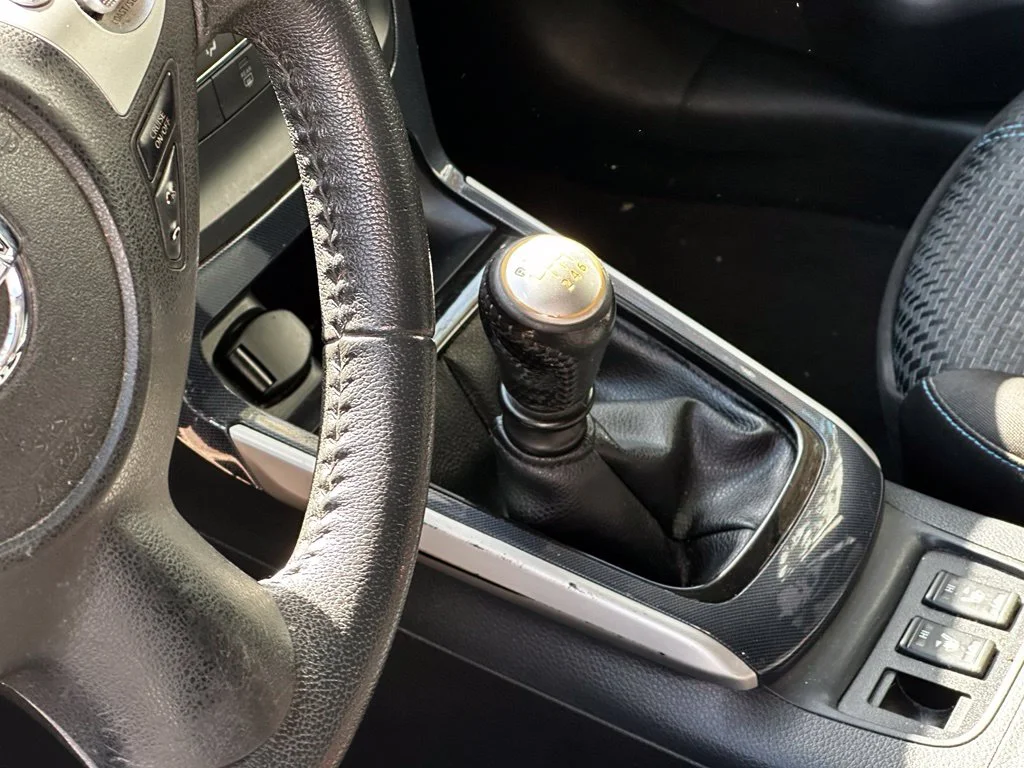 Used 2017 White Nissan SR image 22