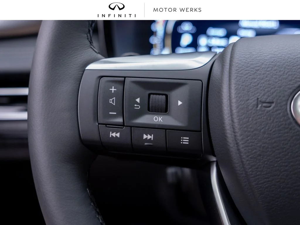 New 2027 DEEP EMERALD INFINITI Luxe AWD image 31
