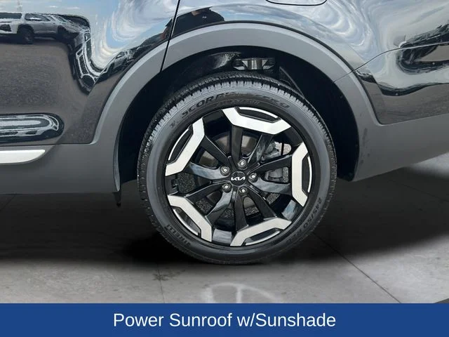 Used 2023 Black Kia S image 31