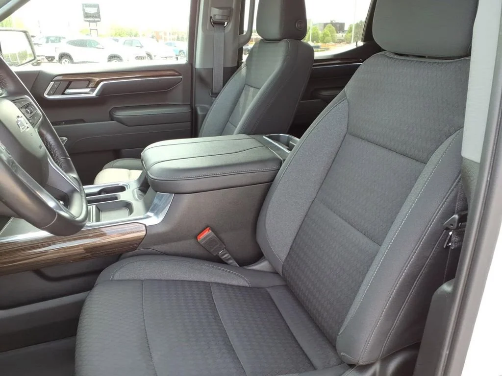 Used 2023 Summit White Chevrolet RST image 15