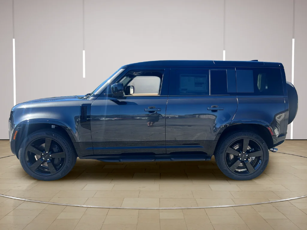 New 2026 Gray Land Rover X-Dynamic SE image 2