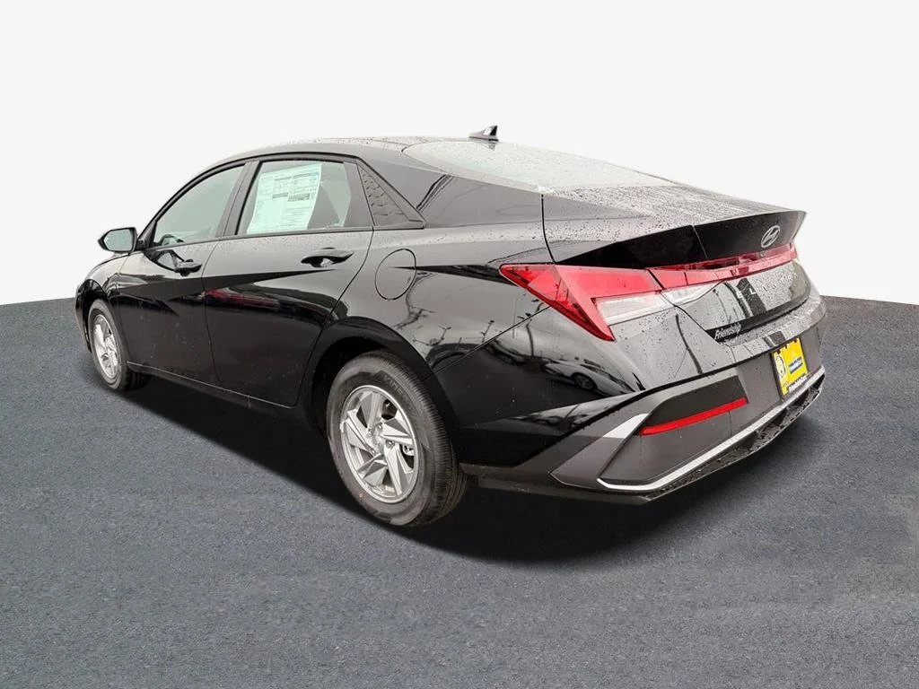 Used 2026 Black Hyundai SE image 2