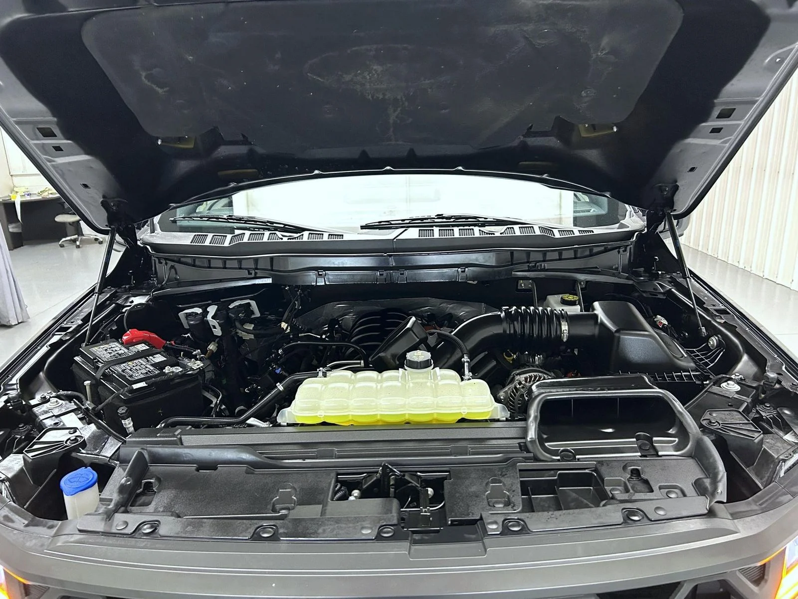 Used 2025 Blue Ford Tremor image 24
