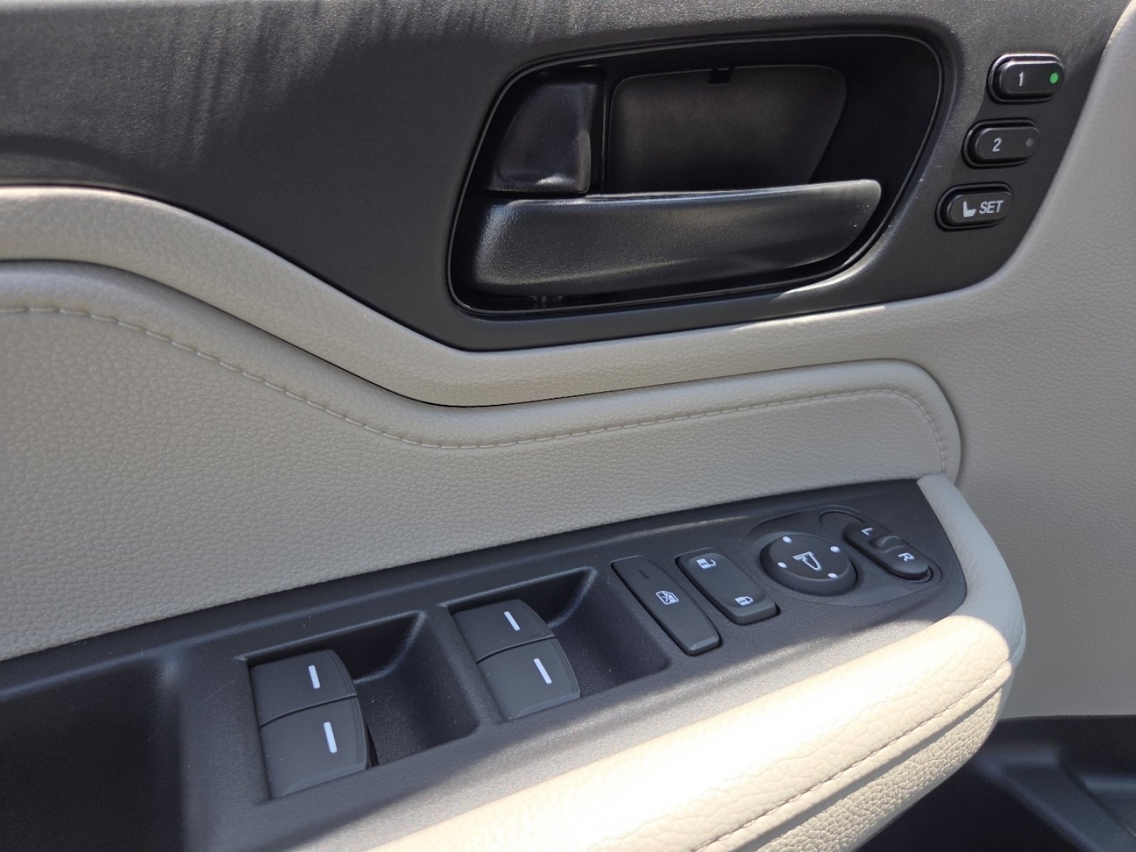2026 Honda Odyssey EX-L - Photo 32