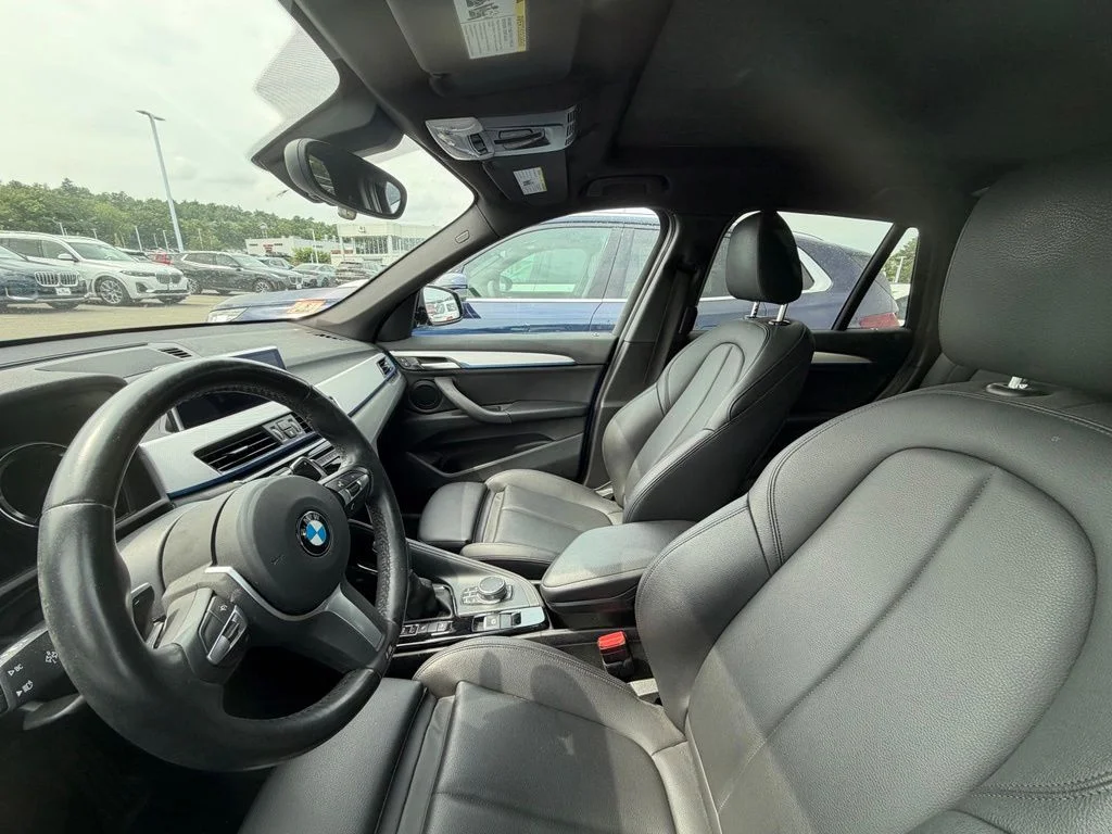 Used 2019 Blue BMW xDrive28i image 5