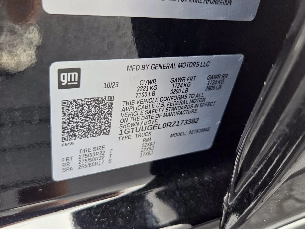 Used 2024 Onyx Black GMC Denali image 18