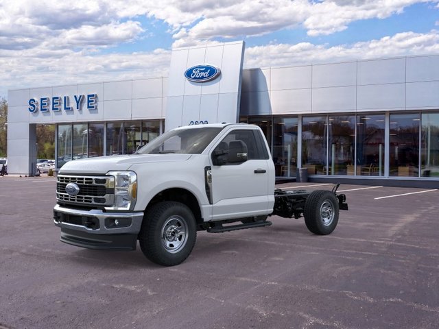 2025 Ford Chassis Cab F-350® XL
