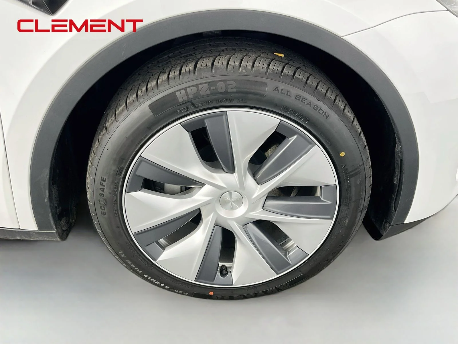 Used 2023 White Tesla Long Range image 34