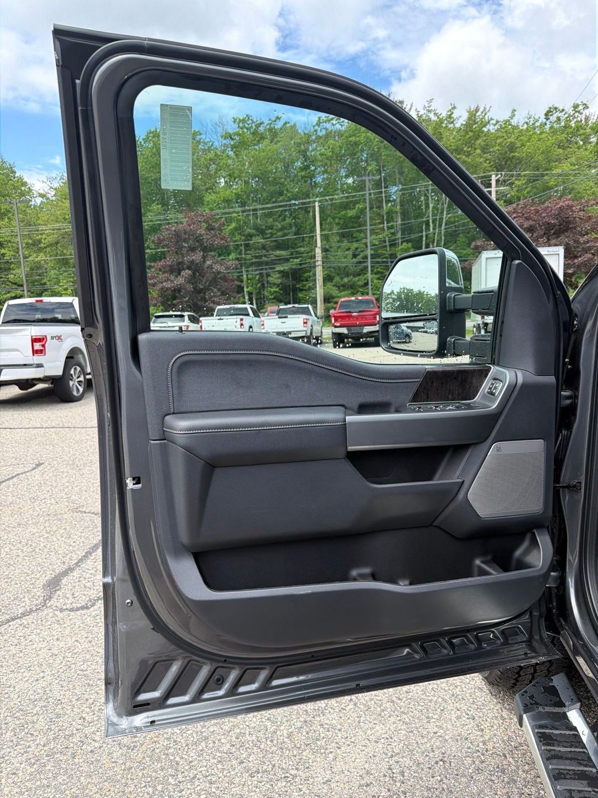 New 2026 Carbonized Gray Metallic Ford F-250® Lariat® image 18