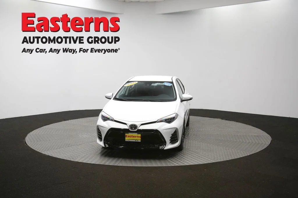 Used 2018 White Toyota SE image 50
