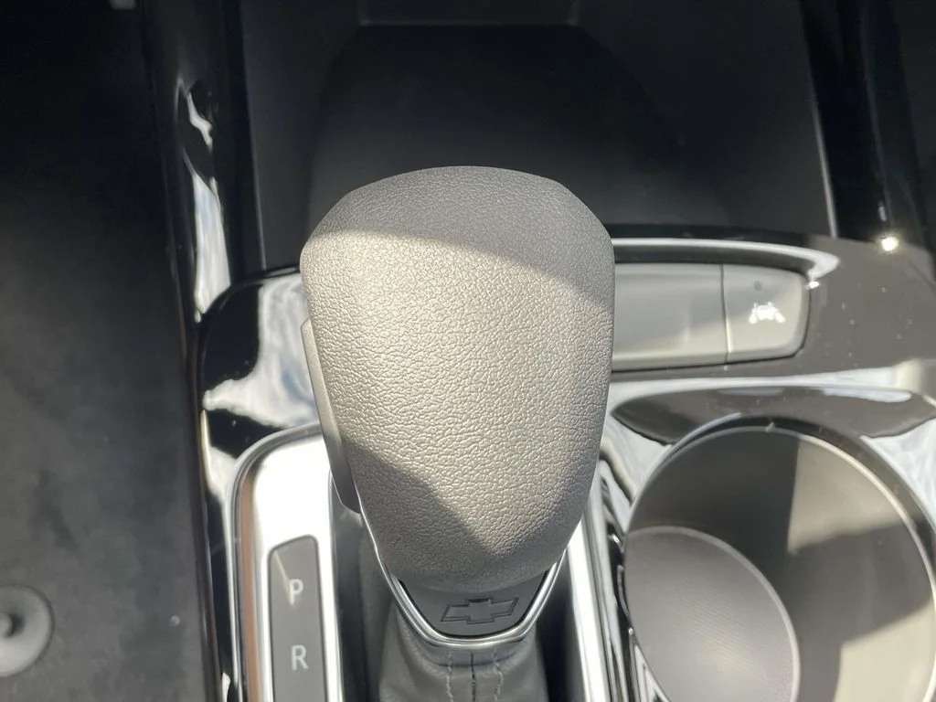 New 2026 Mosaic Black Metallic Chevrolet LT image 25