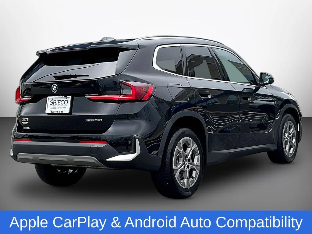 Used 2023 Black Sapphire Metallic BMW xDrive28i image 7