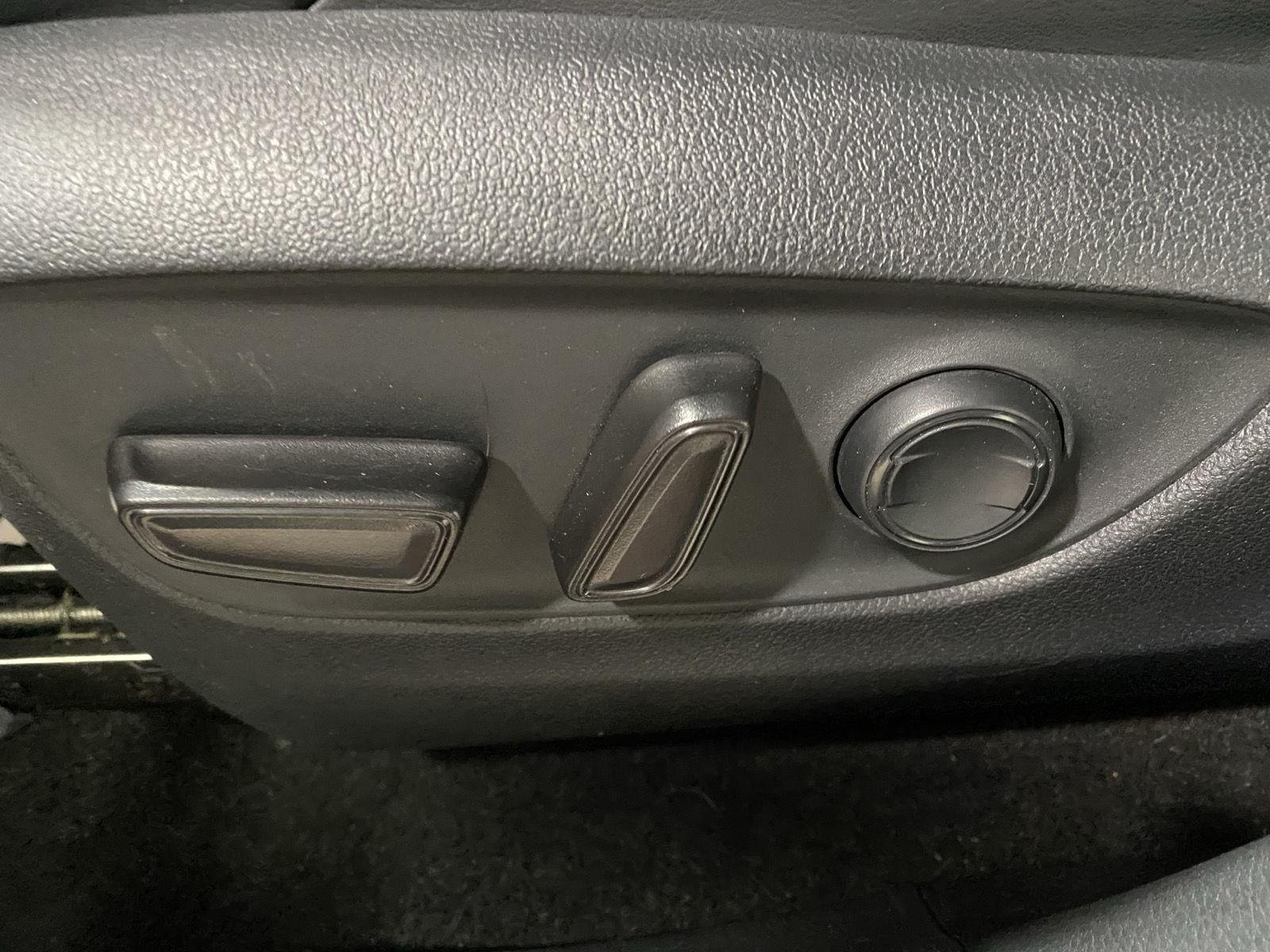Used 2019 Ruby Flare Pearl Toyota Adventure image 18