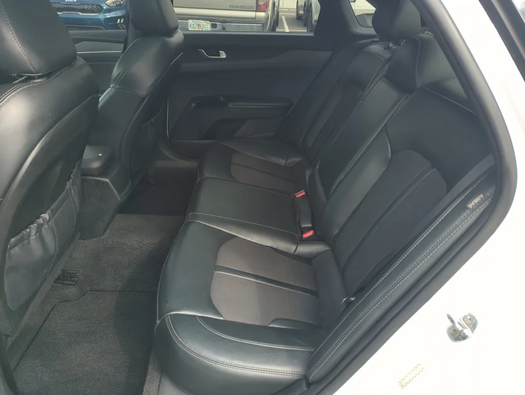 Used 2023 White Kia GT-Line image 30