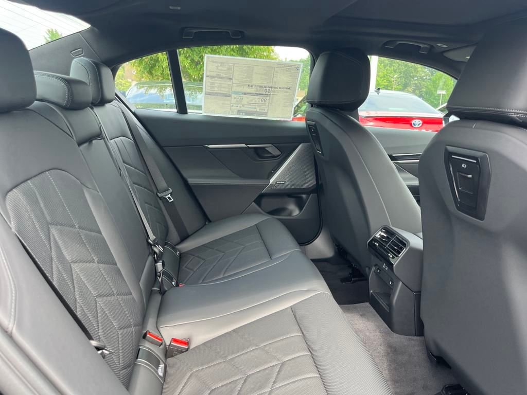 2025 BMW i5 40 - Photo 31