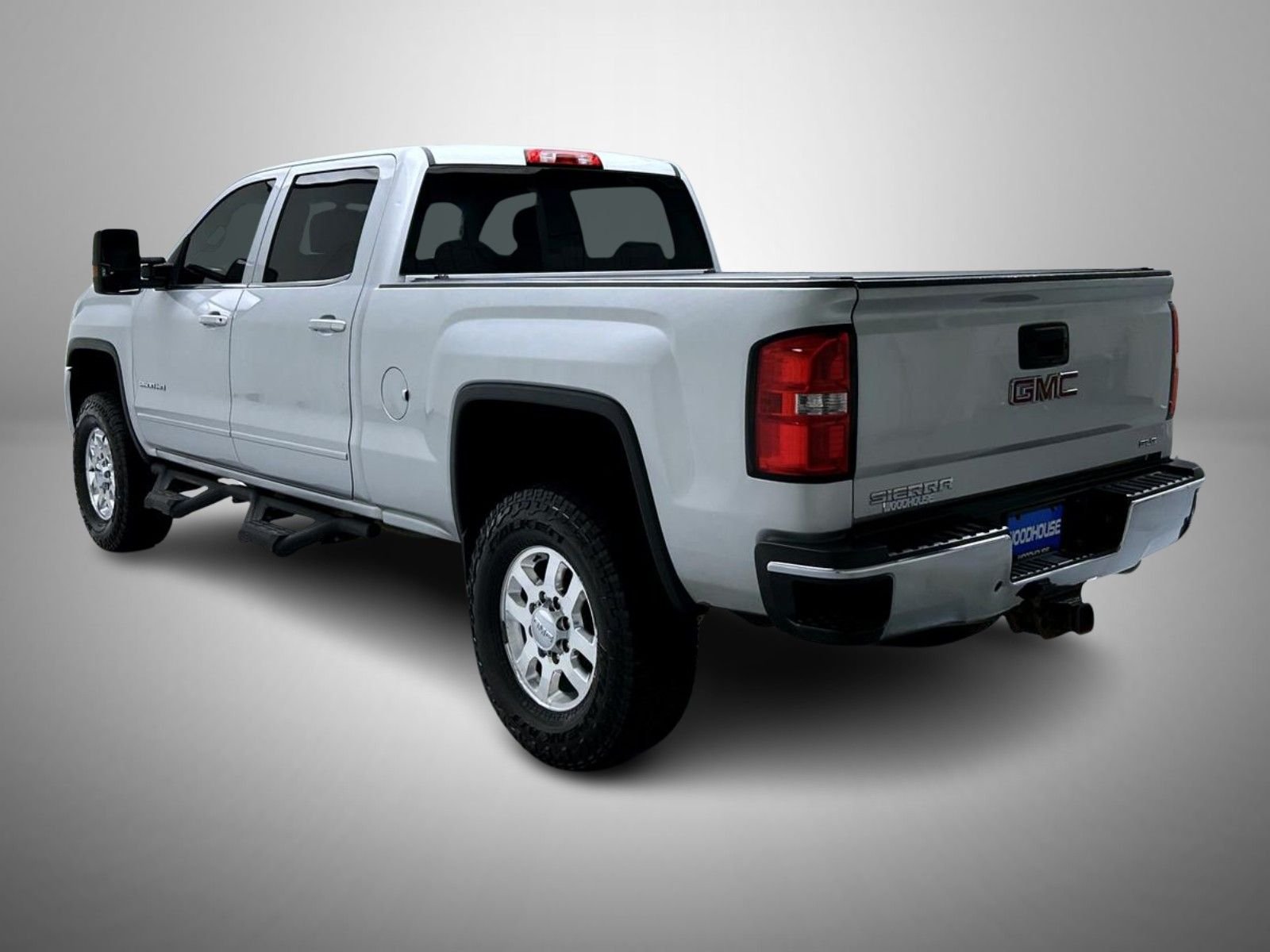 Used 2015 Silver GMC SLE image 7