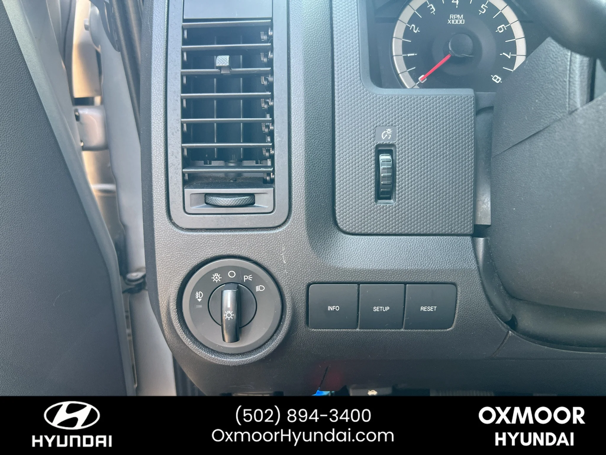 Used 2011 Ingot Silver Metallic Ford XLT image 10