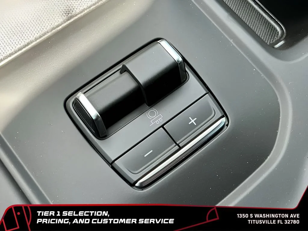 New 2026 Glacier White Tricoat GMC Denali Ultimate image 32