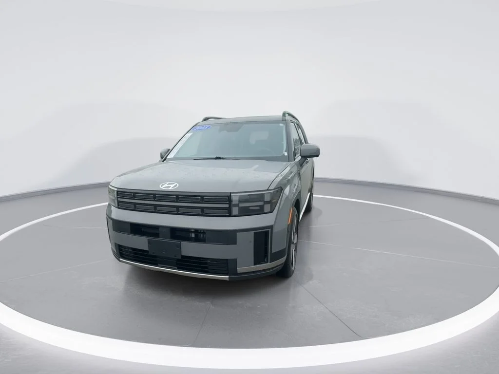 Used 2025 Gray Hyundai Limited image 3