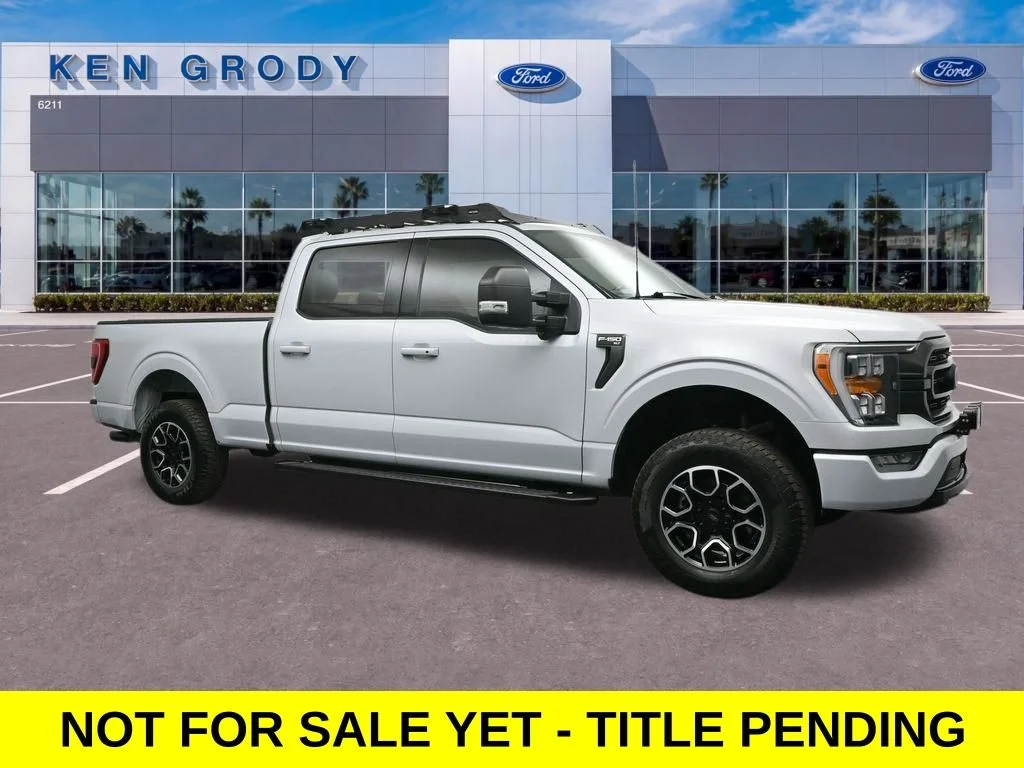 Used 2022 White Ford XLT image 1