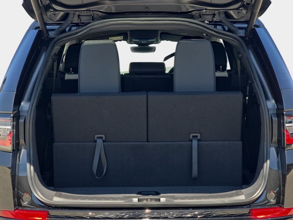 New 2026 Santorini Black Land Rover Landmark image 15