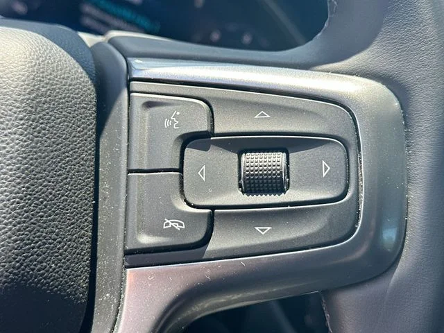 Used 2024 White Chevrolet LT image 41