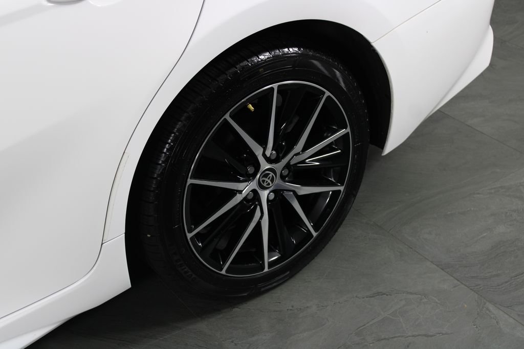 2023 Toyota Camry SE - Photo 11