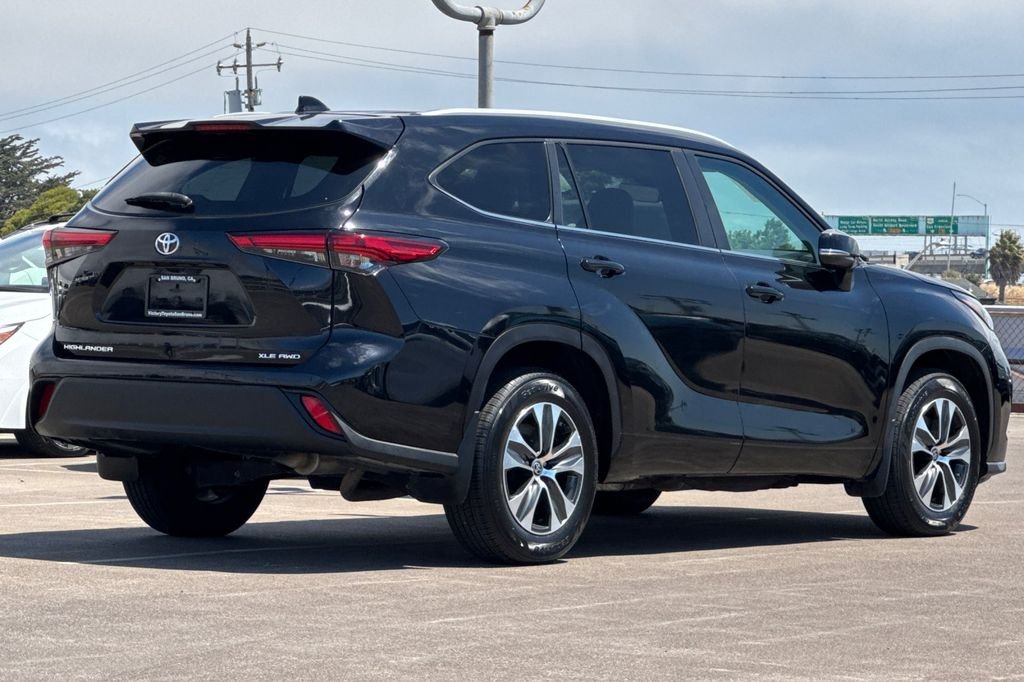 Used 2023 Black Toyota XLE image 4