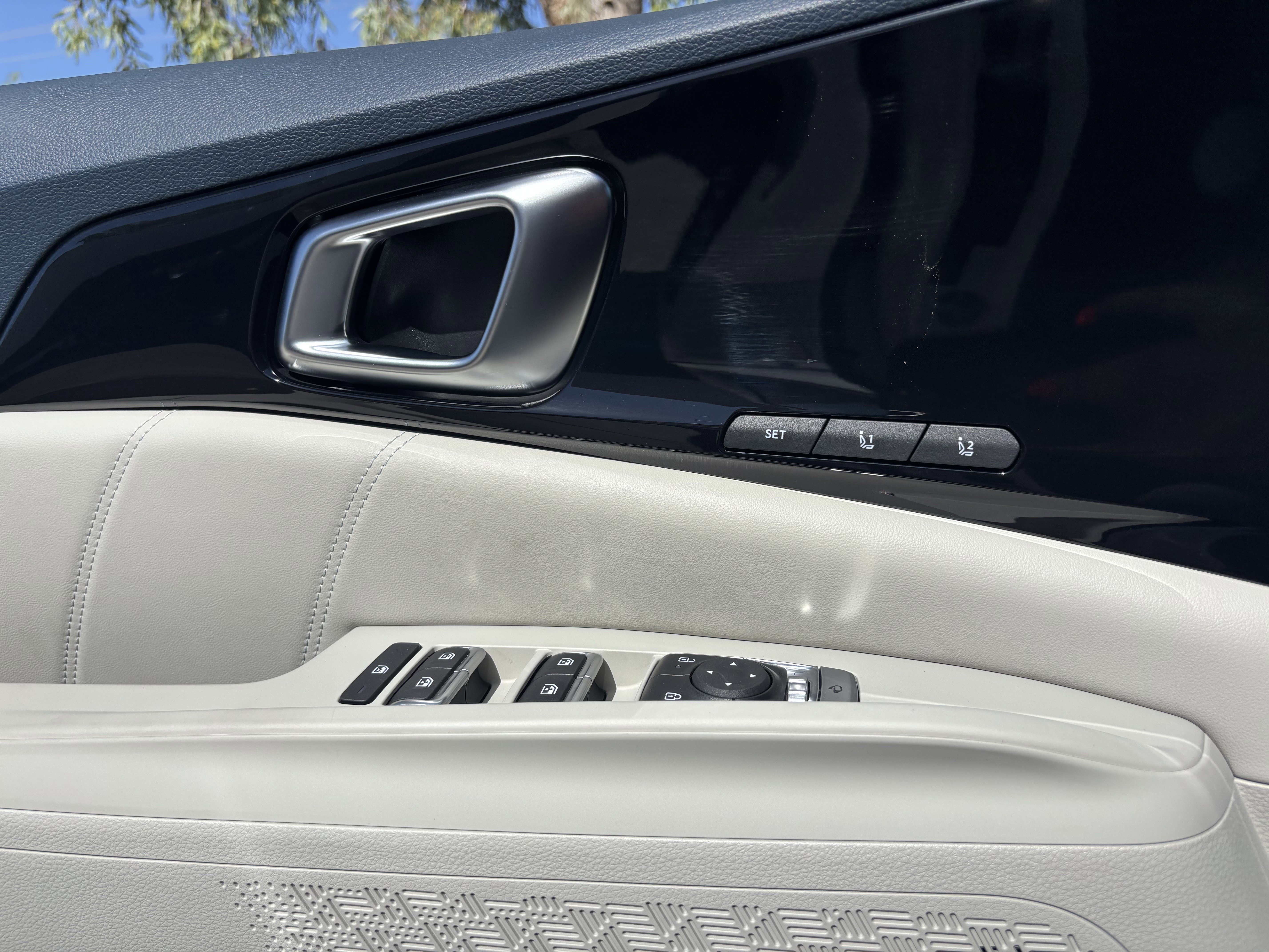 New 2026 Snow White Pearl Kia SX Prestige image 20