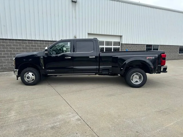 New 2026 Agate Black Metallic Ford F-350® Lariat® image 10