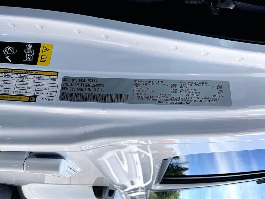 Photo 28