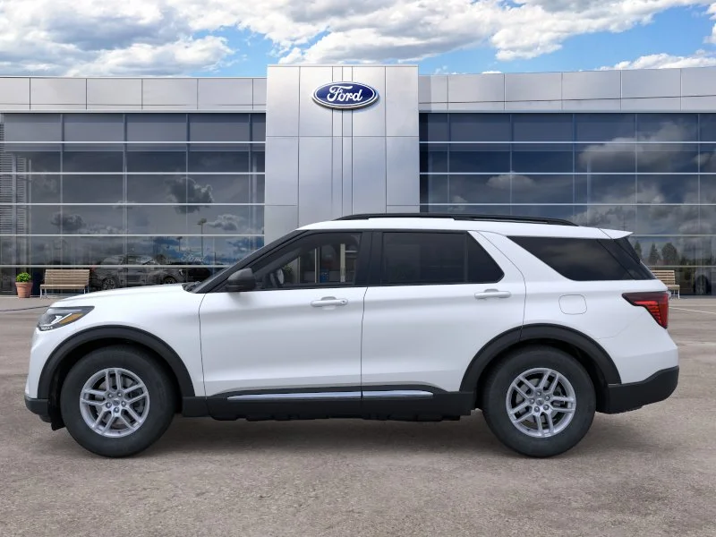 New 2025 Star White Metallic Tri-Coat Ford Active image 3