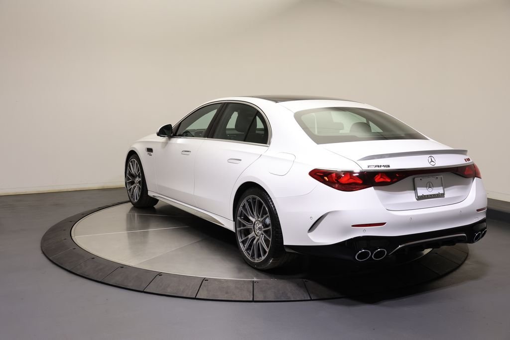 New 2027 MANUFAKTUR Moonlight White Magno Mercedes-Benz E 53 AMG® image 5