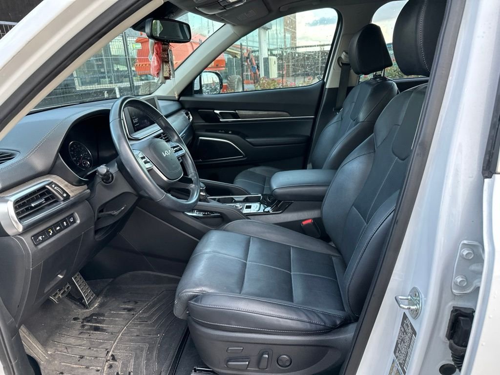 Used 2022 White Kia SX image 2