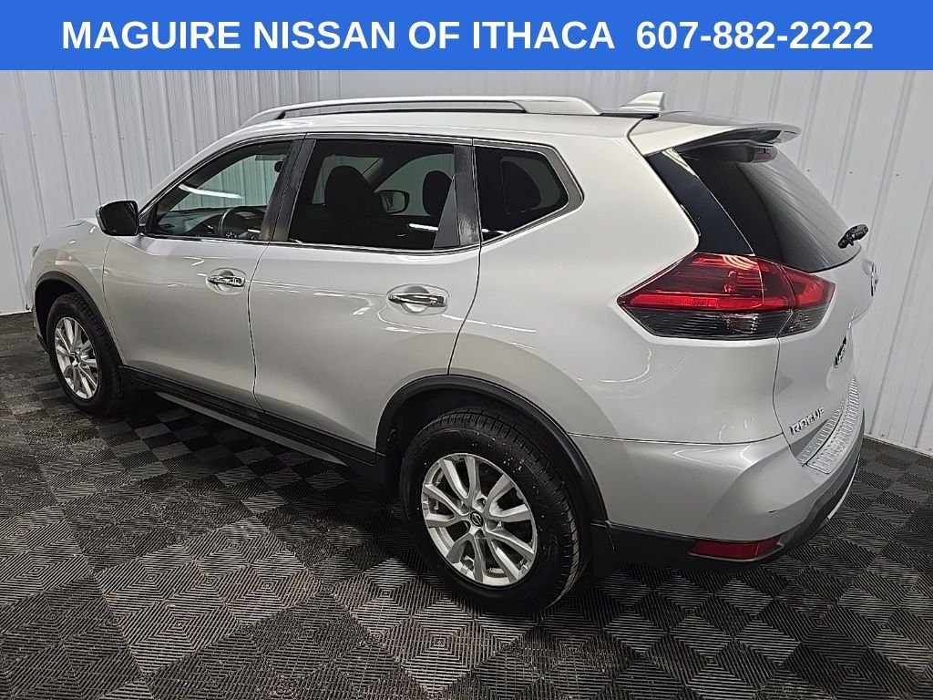 Used 2018 Silver Nissan SV image 9