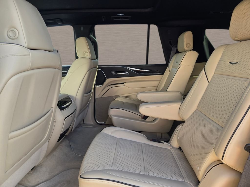 Used 2023 White Cadillac Premium Luxury image 17