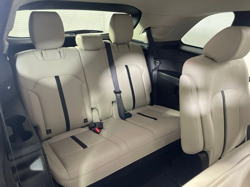Used 2024 Silver Mazda Preferred image 22