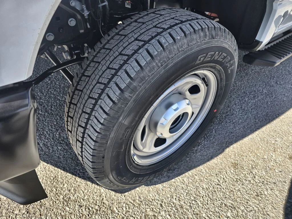 New 2026 Oxford White Ford F-350® XL image 27