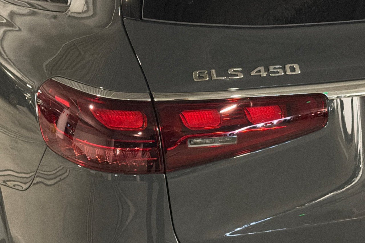 New 2026 MANUFAKTUR Silicon Grey Mercedes-Benz GLS 450 4MATIC® SUV image 27