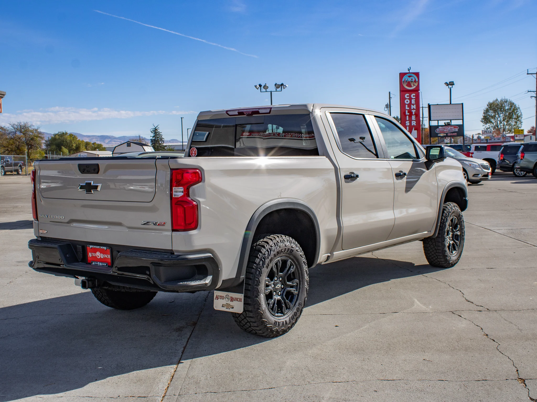 2026 Chevrolet Silverado 1500 ZR2 - Photo 8