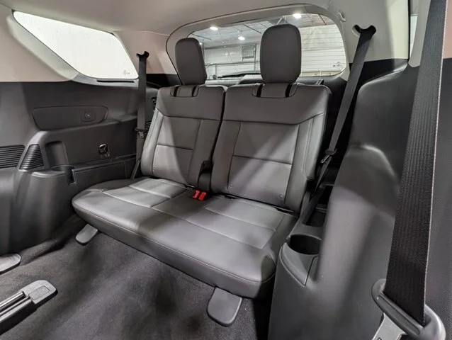 New 2026 Star White Metallic Tri-Coat Ford Active image 43